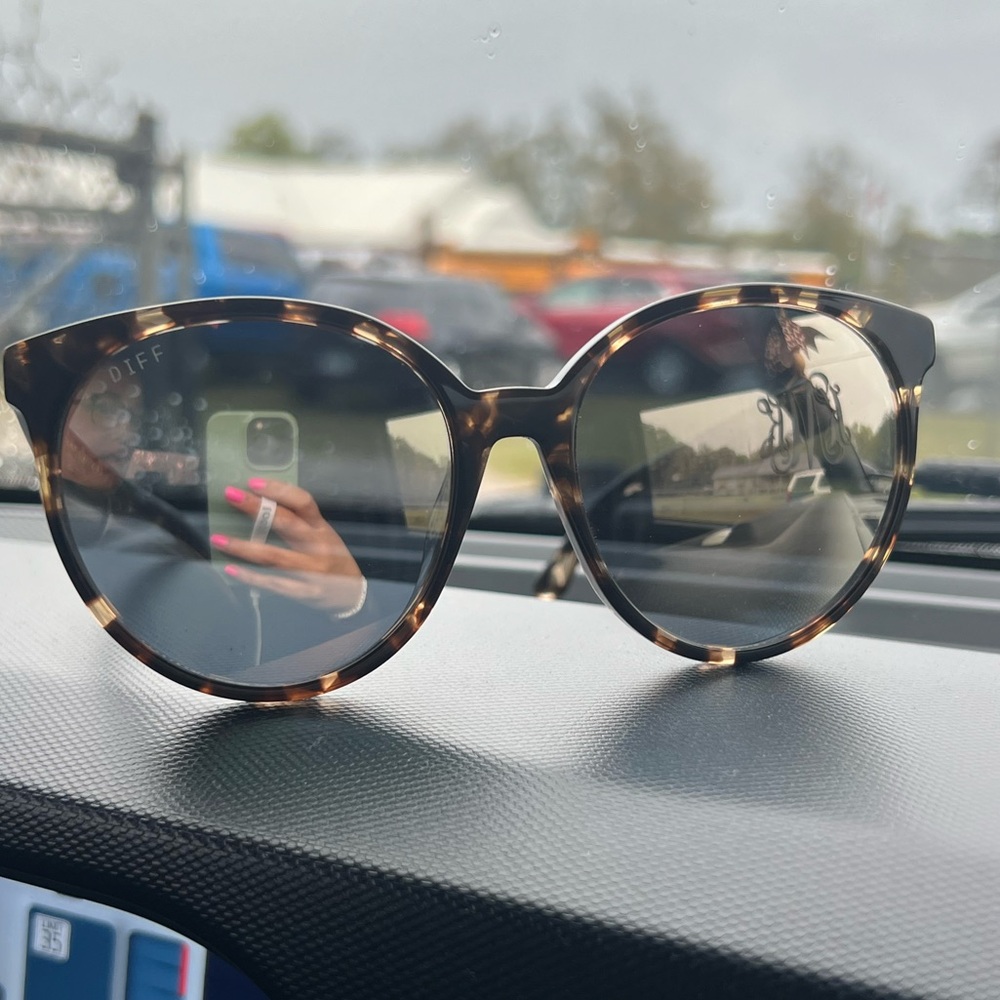 Diff Eyewear Brown Patterned Sunglasses - image 1